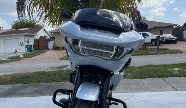 HARLEY-DAVIDSON ROAD GLIDE 2024 - Image 2