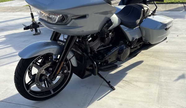 HARLEY-DAVIDSON ROAD GLIDE 2024 - Image 6